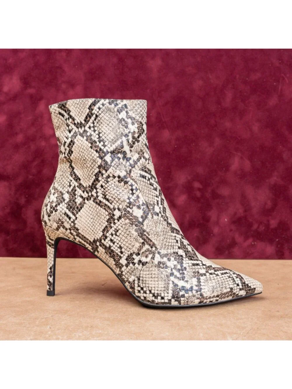 Jeffrey Campbell Wmn Snake Print Faux Leather Zip Fashion Night ankle Boots sz 8